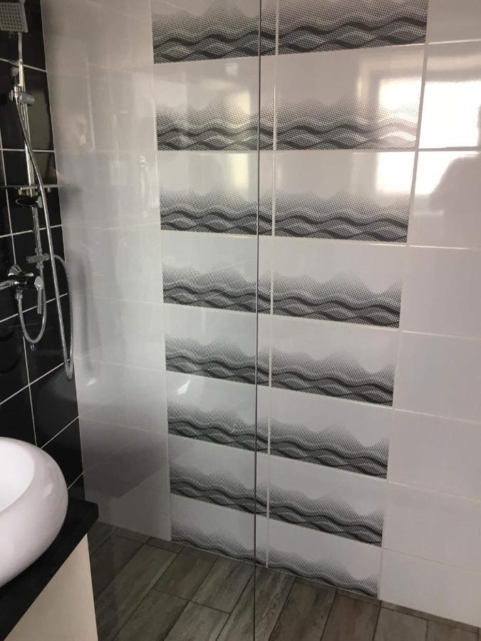 Cuki Apartmanok Dombóvár エクステリア 写真