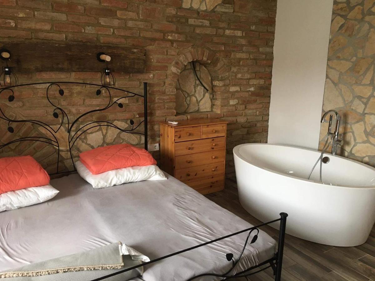 Cuki Apartmanok Dombóvár エクステリア 写真